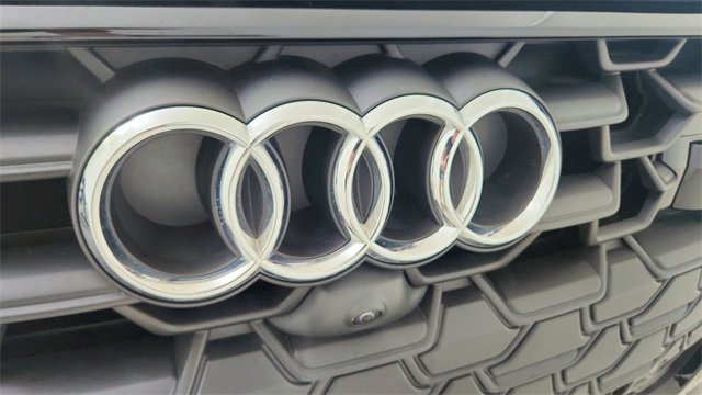 Used 2025 Audi A6 2.0T Premium image 16