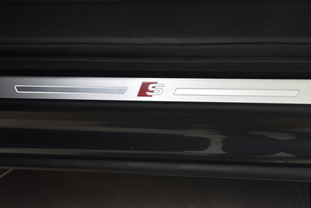 Used 2025 Audi SQ7 Prestige AWD/4WD image 29