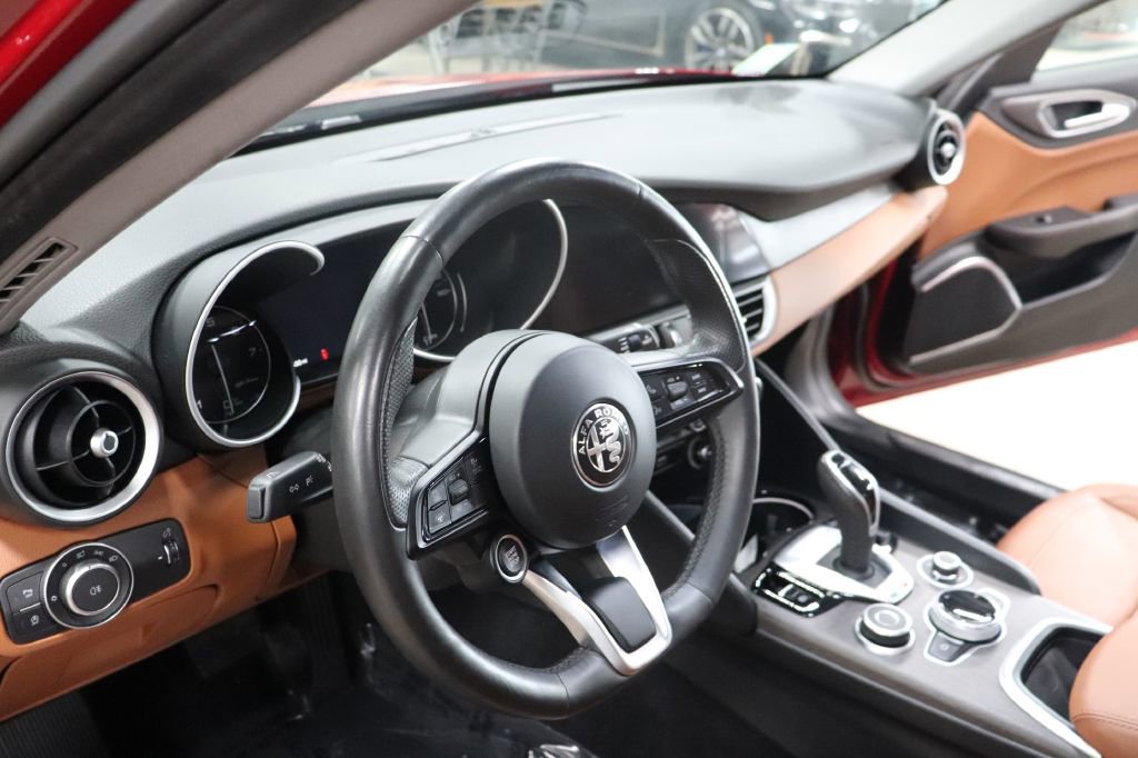 Used 2021 Alfa Romeo Giulia Ti w/ Active Assist 2 Package TI image 10