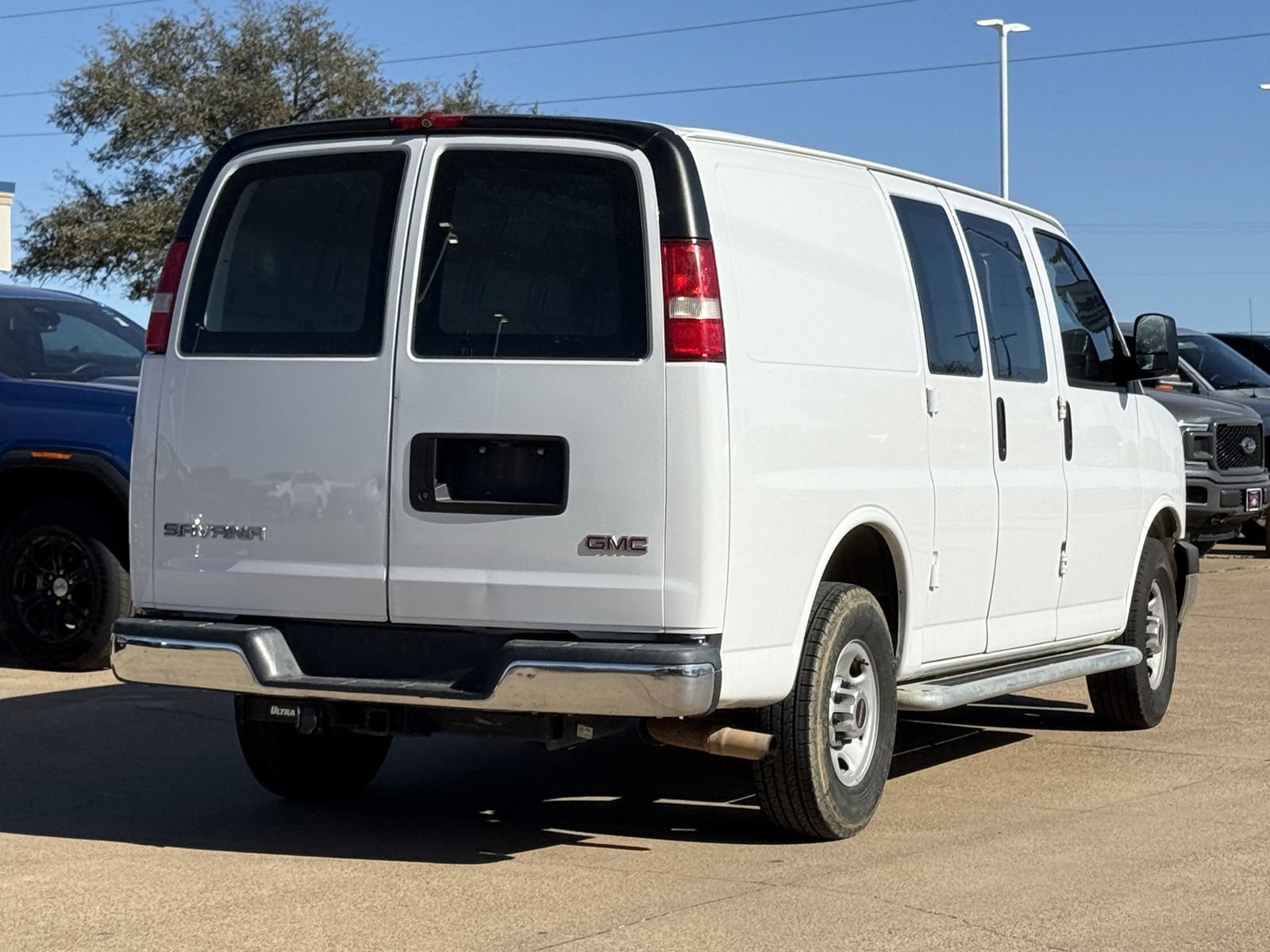 Used 2017 GMC Savana 2500 image 4