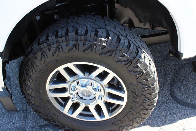 Used 2019 Ford F250 Lariat w/ Lariat Value Package image 5