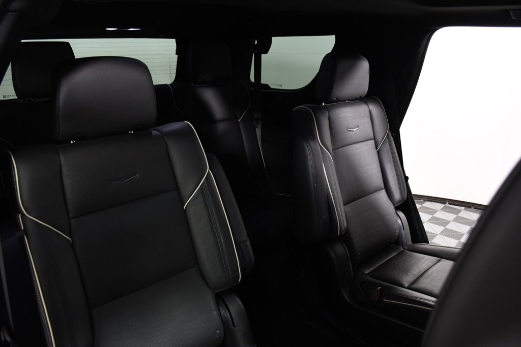 Used 2023 Cadillac Escalade Sport w/ LPO, ONYX Package image 23