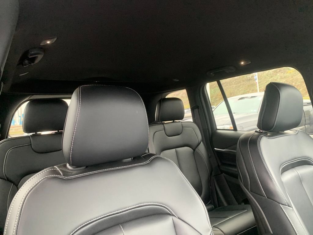 Used 2024 Jeep Grand Cherokee Limited image 18