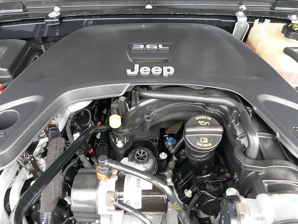 Used 2021 Jeep Wrangler Unlimited Sport AWD/4WD image 28