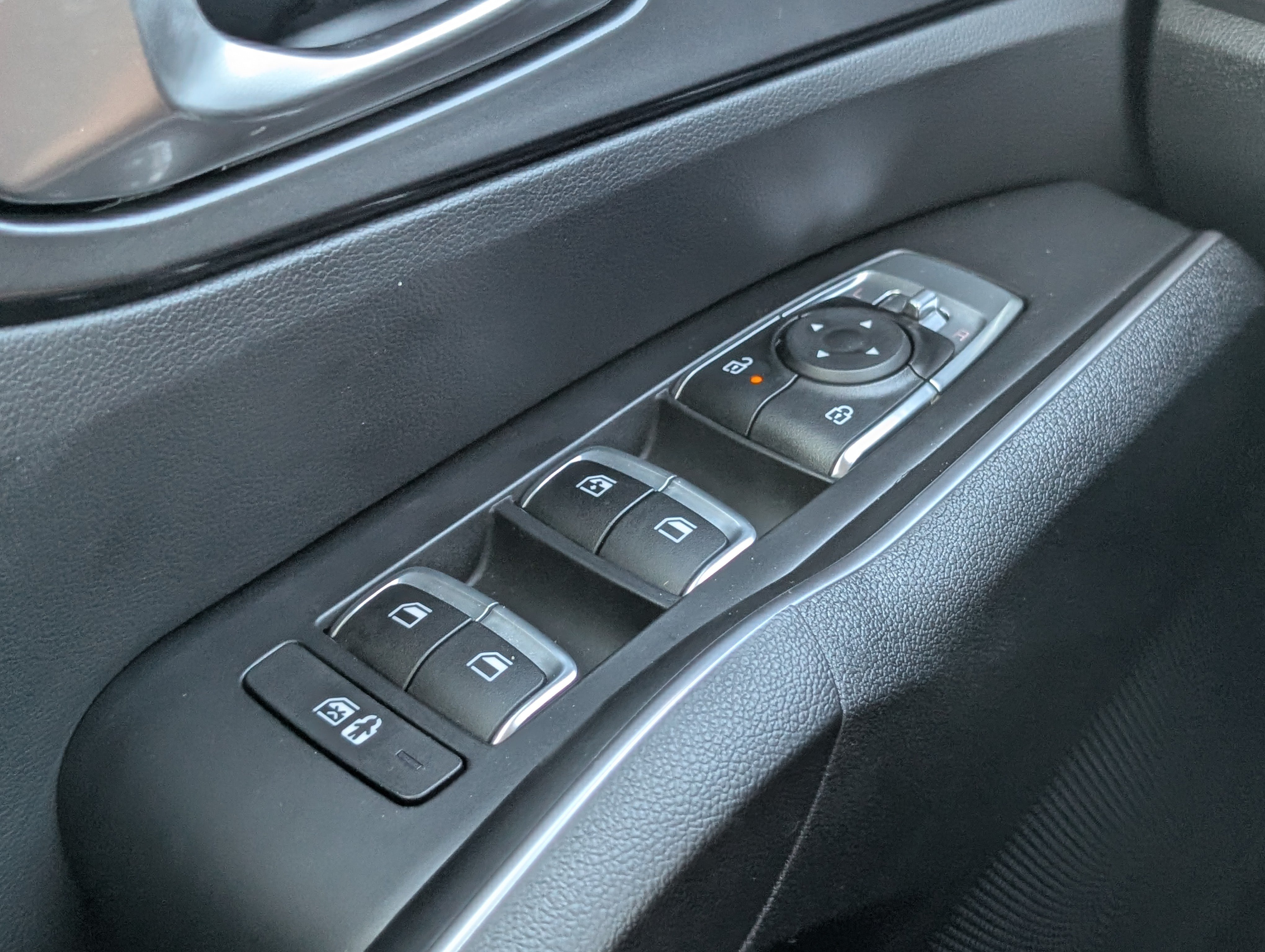 Used 2025 Kia Sorento S w/ Panoramic Sunroof Package FWD image 23