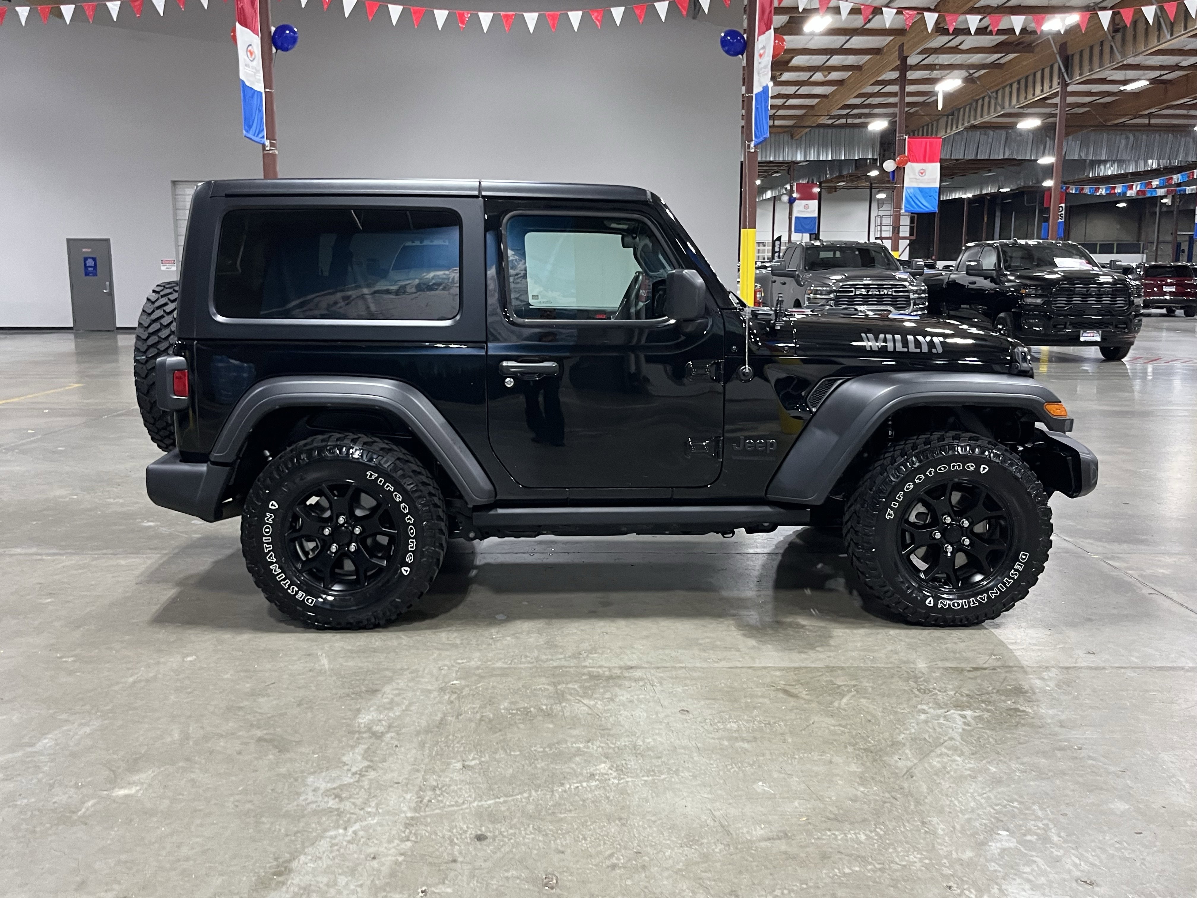 Used 2022 Jeep Wrangler Willys image 6