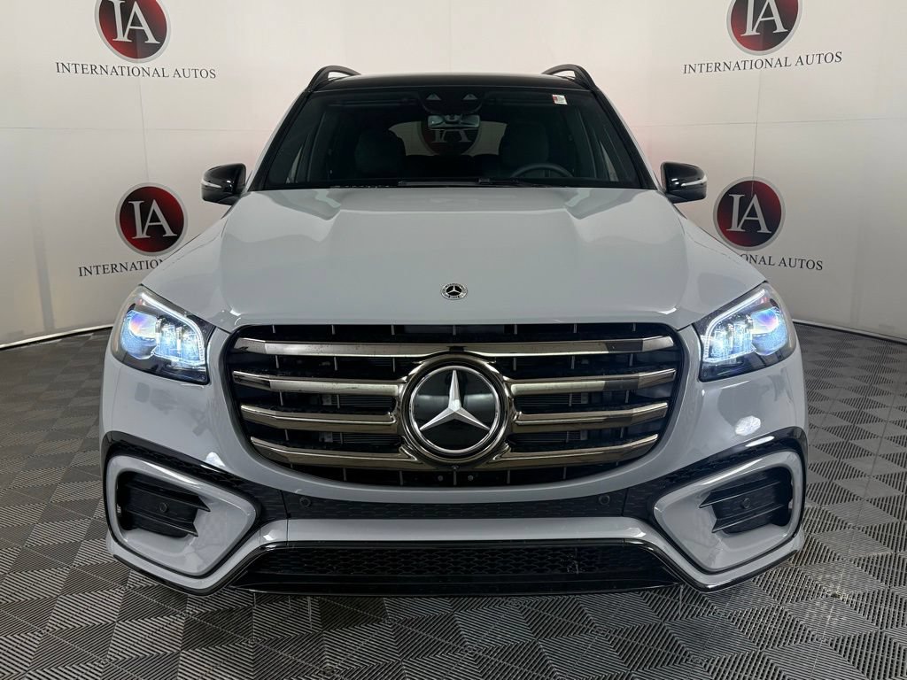 Used 2026 Mercedes-Benz GLS 580 4MATIC image 2