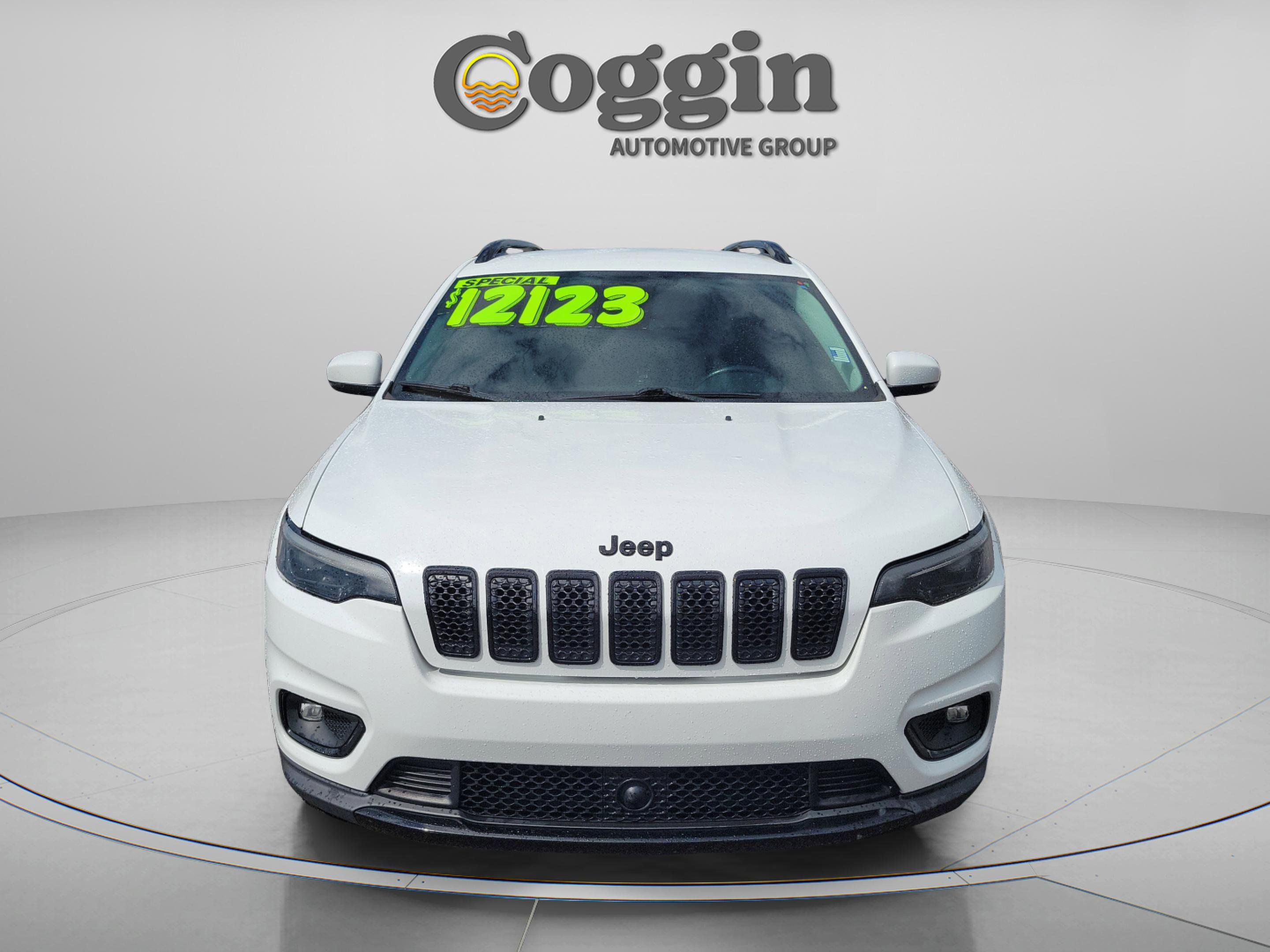 Used 2021 Jeep Cherokee Latitude Plus AWD/4WD image 8