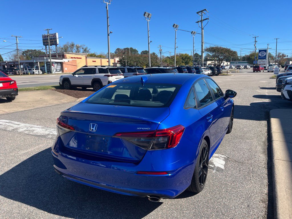 Used 2023 Honda Civic Sport image 4