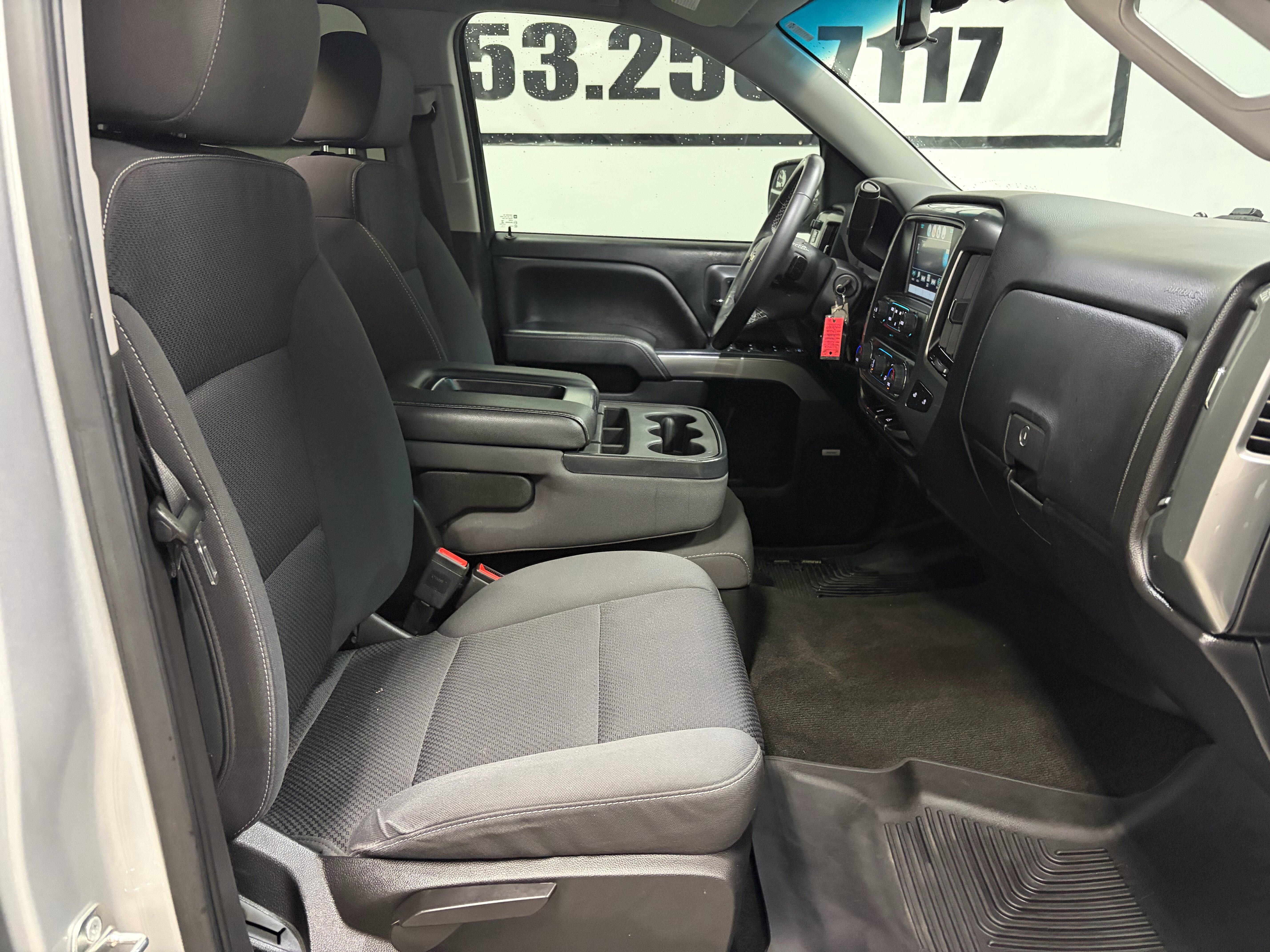 Used 2018 Chevrolet Silverado 1500 LT w/ All Star Edition AWD/4WD image 21