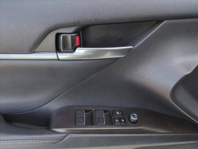 Used 2023 Toyota Camry XLE FWD image 10