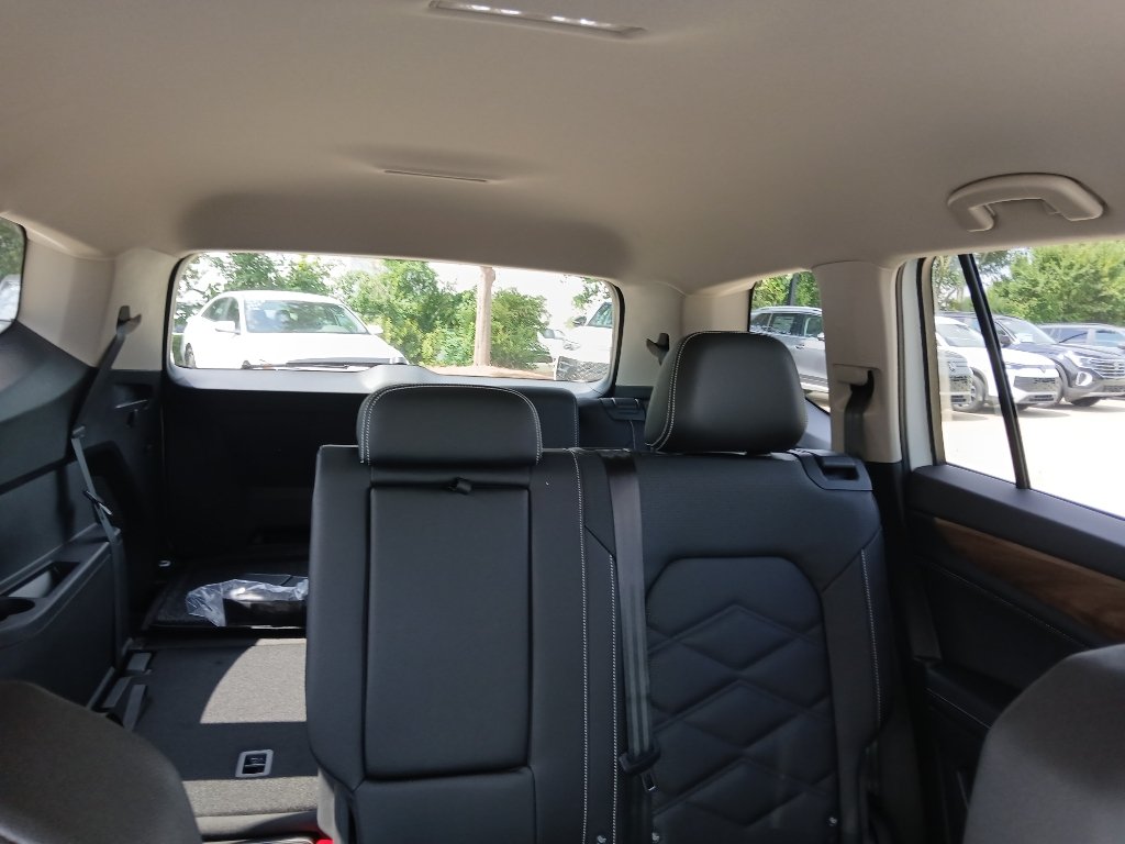 New 2026 Volkswagen Atlas SE FWD image 26