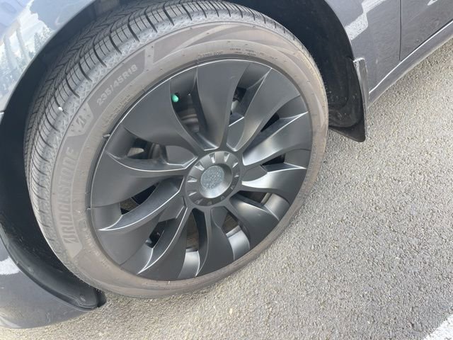 Used 2023 Tesla Model 3 Standard Range image 11