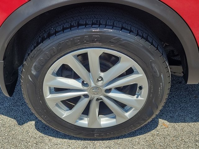 Used 2018 Nissan Rogue Sport SV w/ SV Technology Package FWD image 9