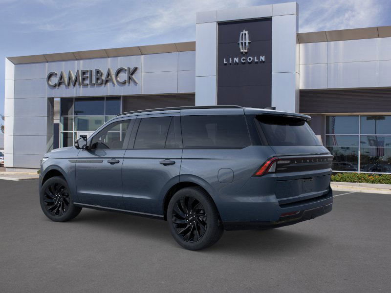 New 2026 Lincoln Navigator Reserve w/ Jet Appearance Package image 4
