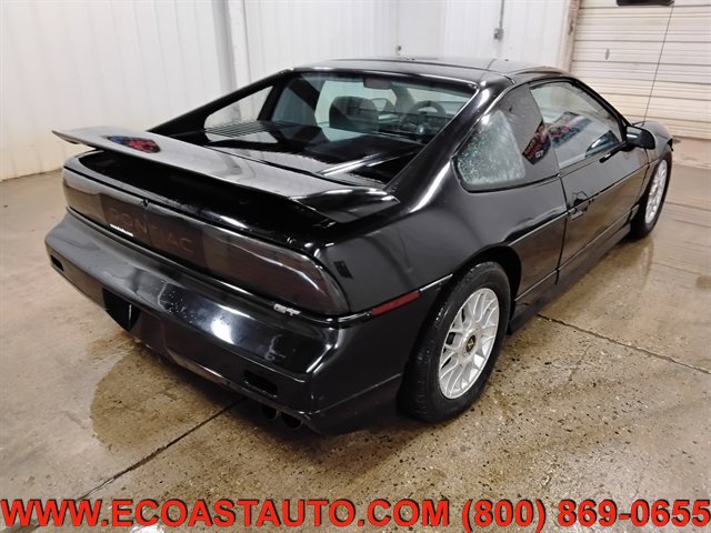 Used 1987 Pontiac Fiero GT image 3
