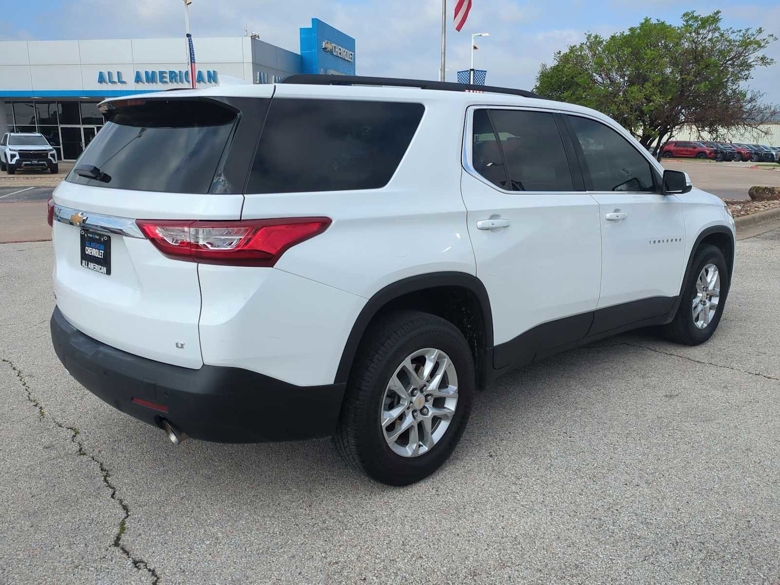 Used 2021 Chevrolet Traverse LT FWD image 8