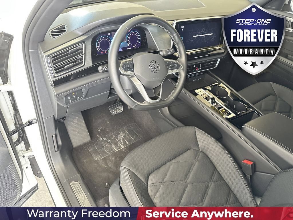 Used 2025 Volkswagen Atlas Cross Sport SE FWD image 13