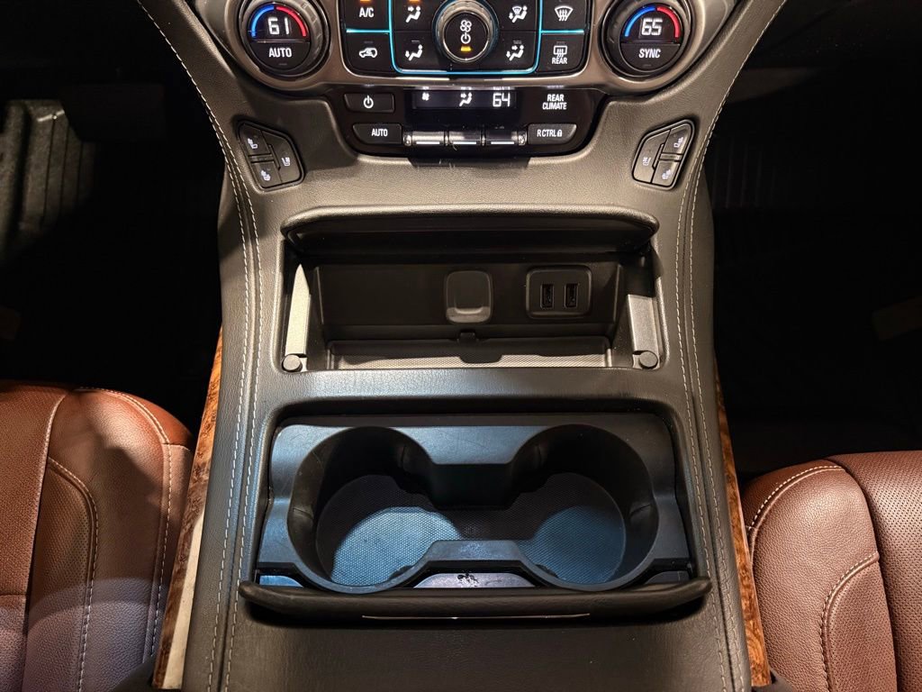 Used 2020 Chevrolet Suburban Premier w/ Premier Plus Edition image 29
