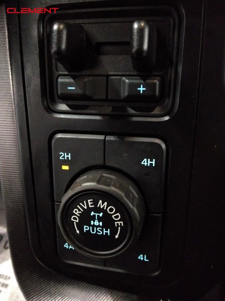 Used 2023 Ford F150 Platinum w/ FX4 Off-Road Package image 17