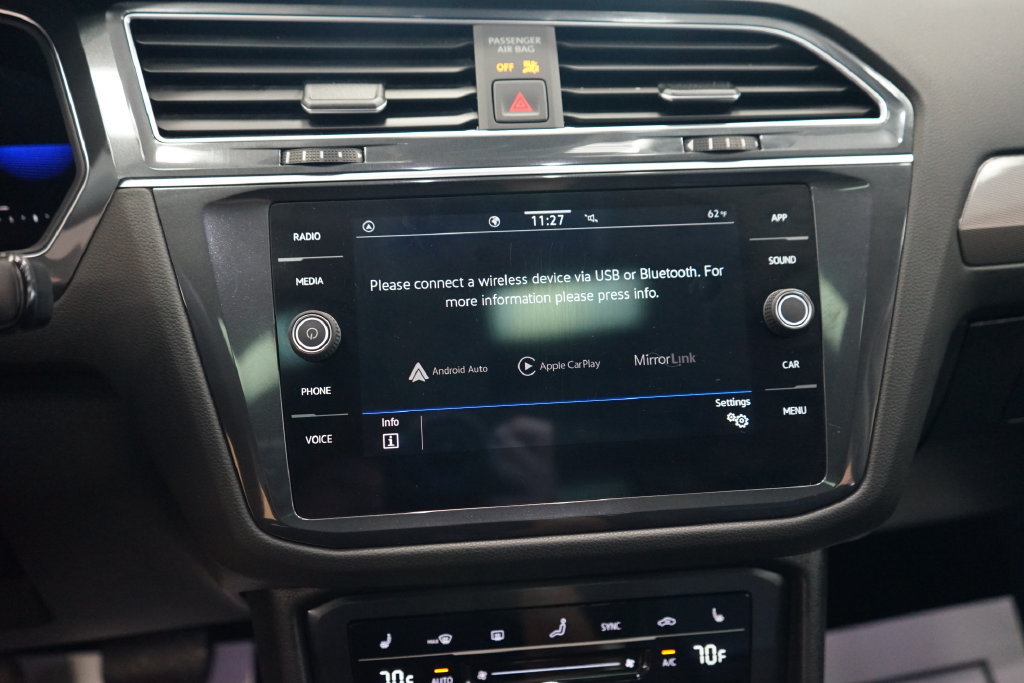 Used 2022 Volkswagen Tiguan SE FWD image 34