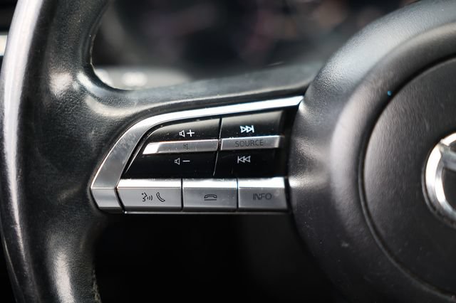 Used 2020 MAZDA MAZDA3 Hatchback w/ Preferred Package FWD image 28