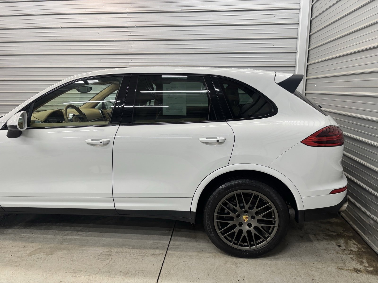 Used 2017 Porsche Cayenne Platinum Edition image 5