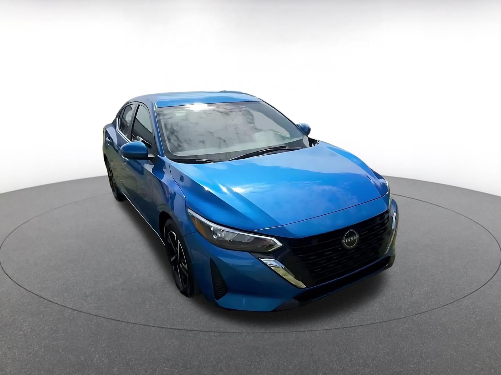 Used 2025 Nissan Sentra SV FWD image 3