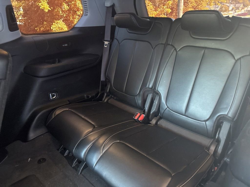 Used 2021 Jeep Grand Cherokee L Limited AWD/4WD image 15