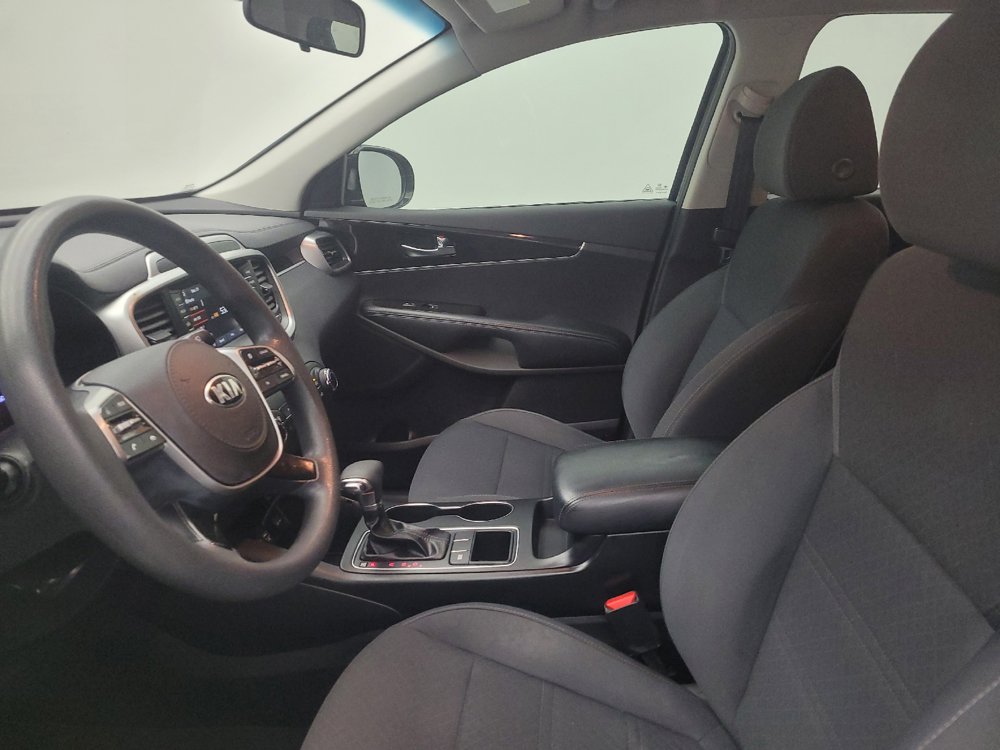 Used 2019 Kia Sorento L FWD image 17