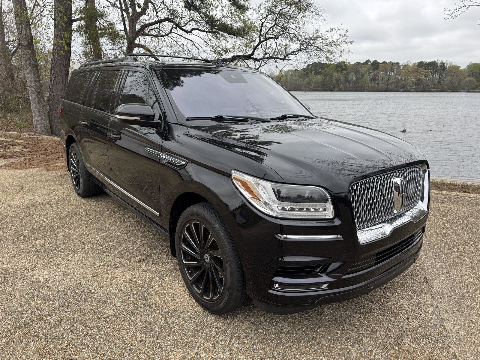Used 2019 Lincoln Navigator L Black Label w/ Cargo Package image 2