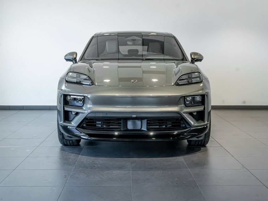 New 2026 Porsche Macan Turbo Electric AWD/4WD image 10