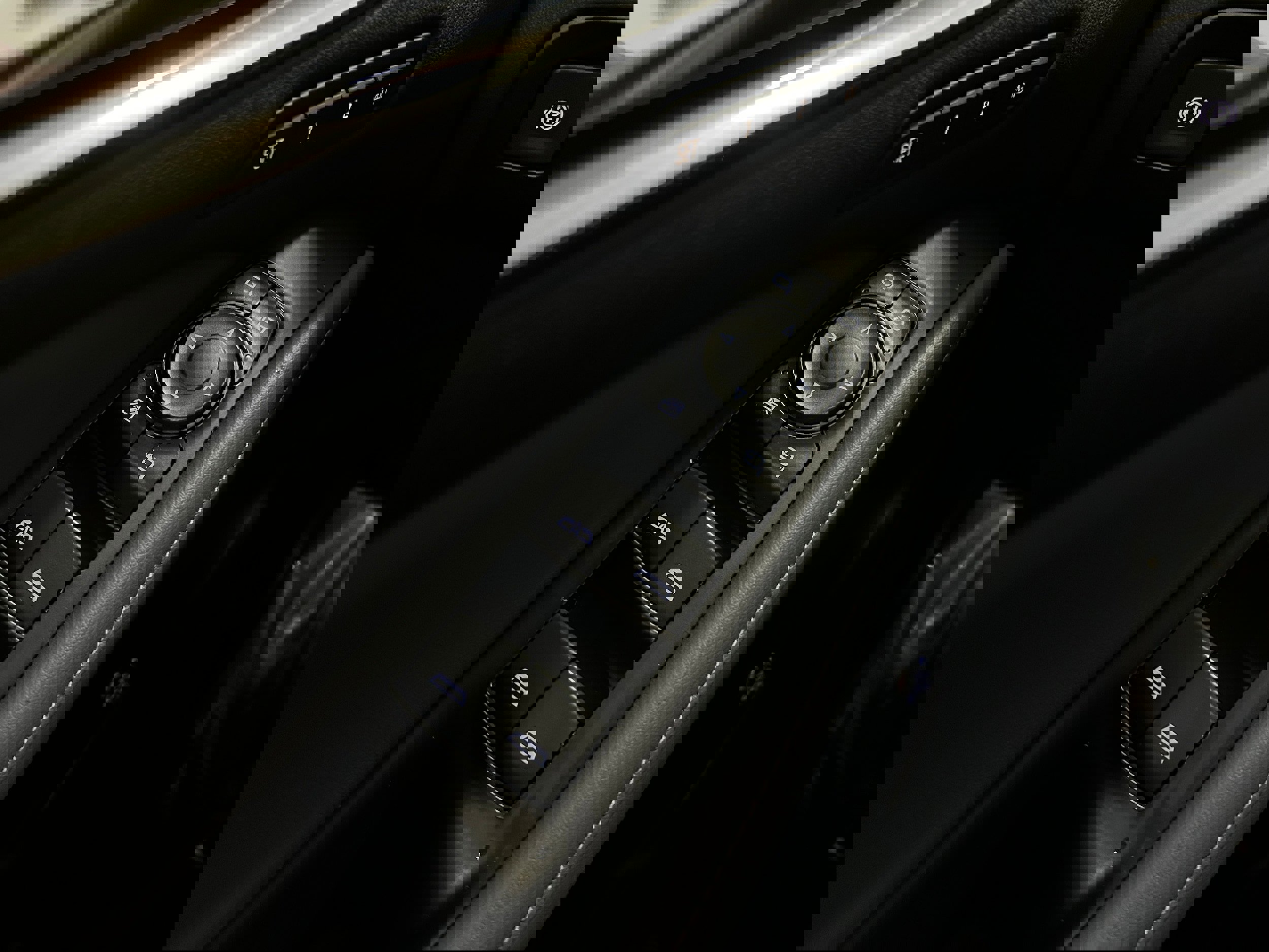 Used 2018 Buick Enclave Premium image 23