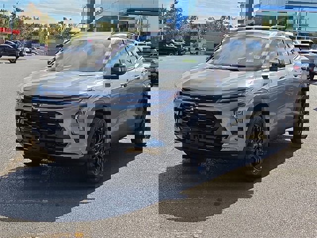 New 2025 Chevrolet Trax ACTIV w/ Driver Confidence Package