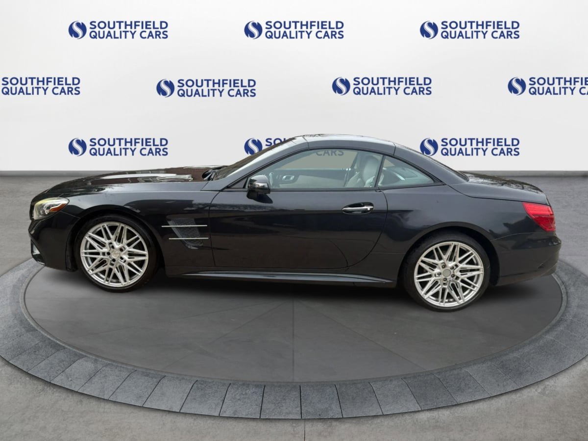 Used 2017 Mercedes-Benz SL 550 image 3