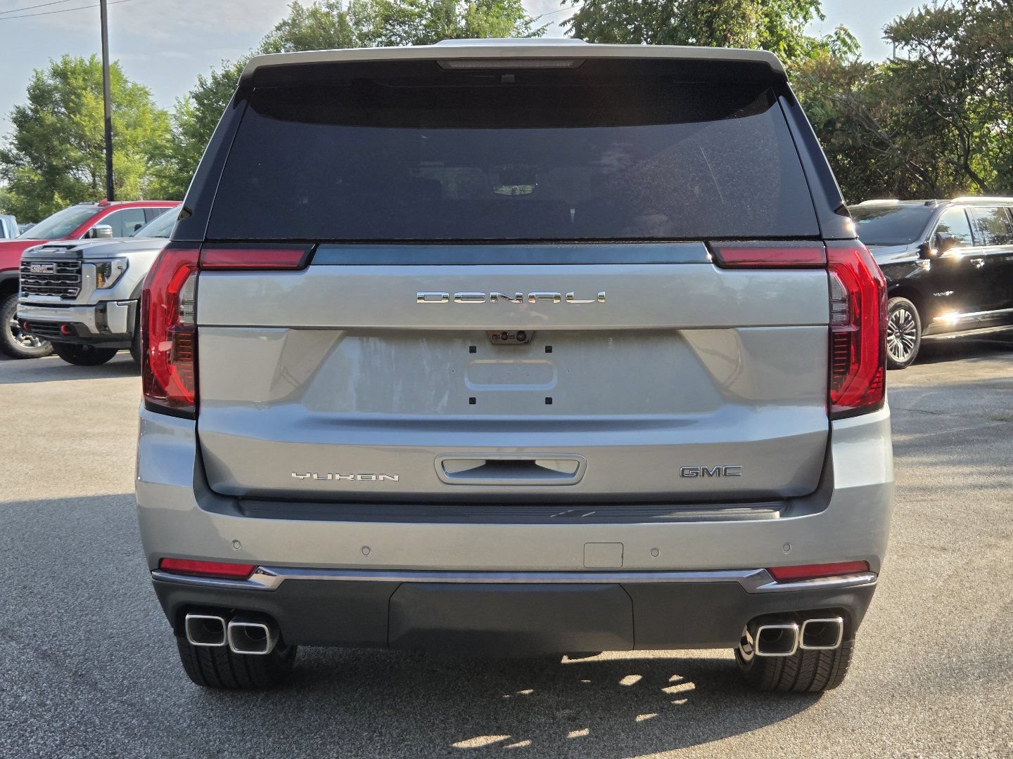 New 2026 GMC Yukon Denali Ultimate w/ LPO, Floor Liner Package AWD/4WD image 19