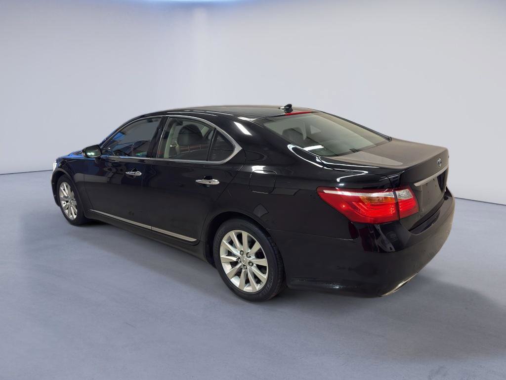 Used 2011 Lexus LS 460 AWD w/ Luxury Value Edition image 4