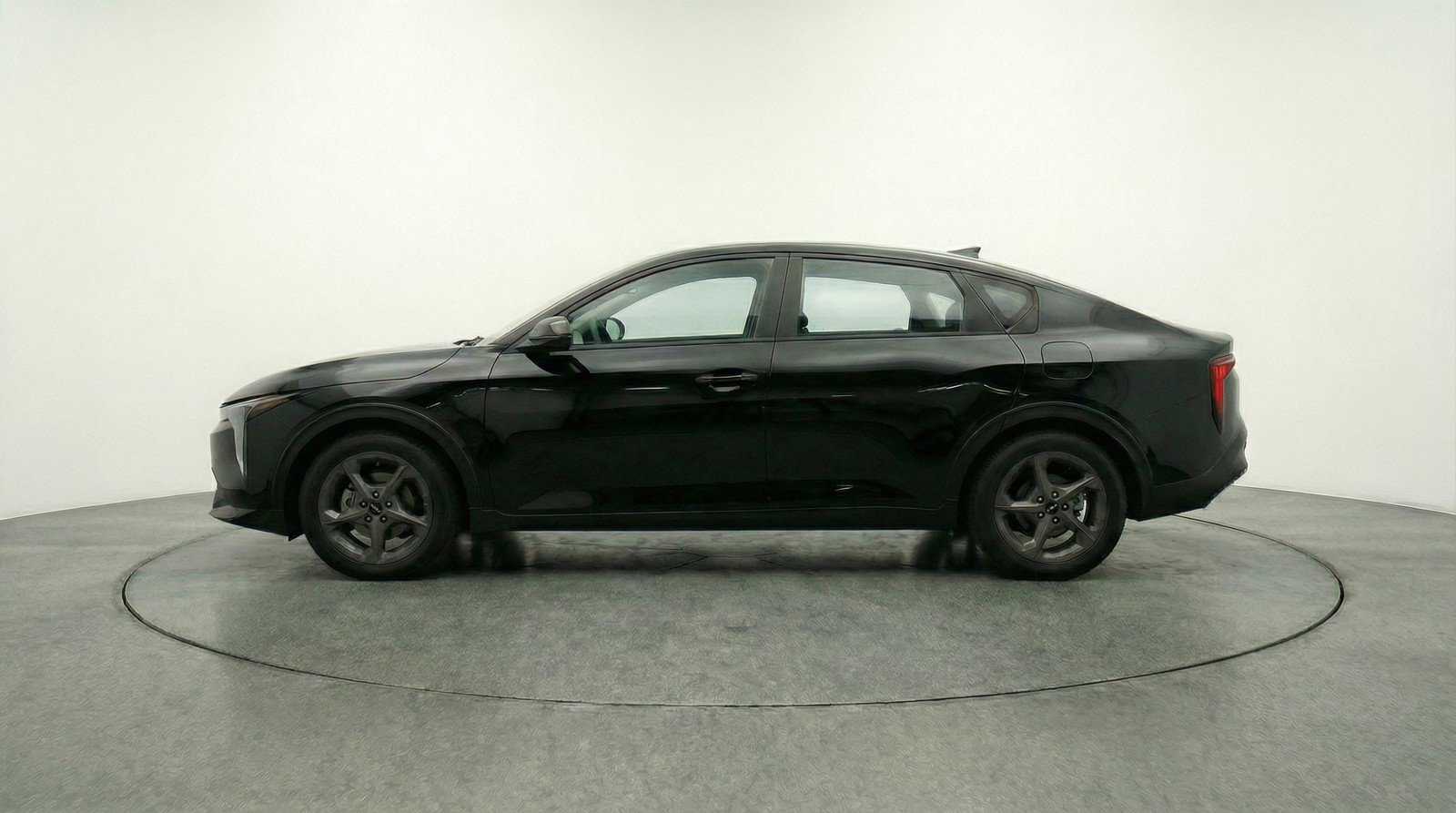 Used 2025 Kia K4 LXS FWD image 5