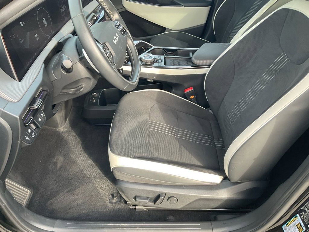 Used 2022 Kia EV6 GT-Line w/ GT-Line Suede Seat Package image 12