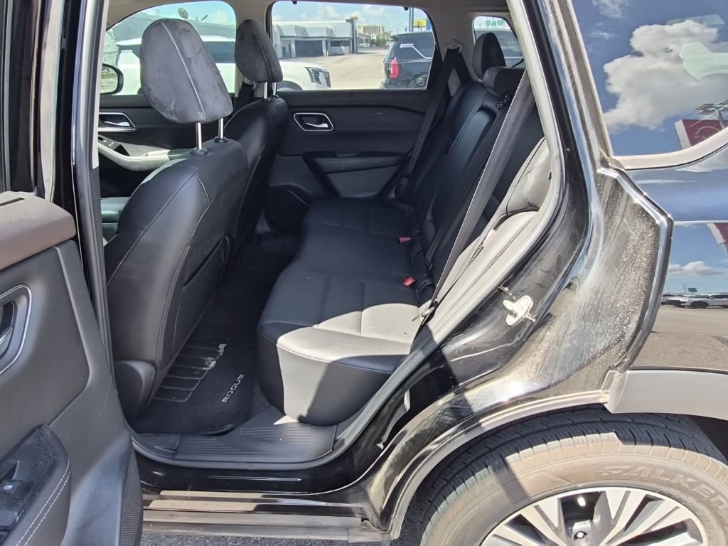Used 2021 Nissan Rogue SV w/ Premium Package AWD/4WD image 12