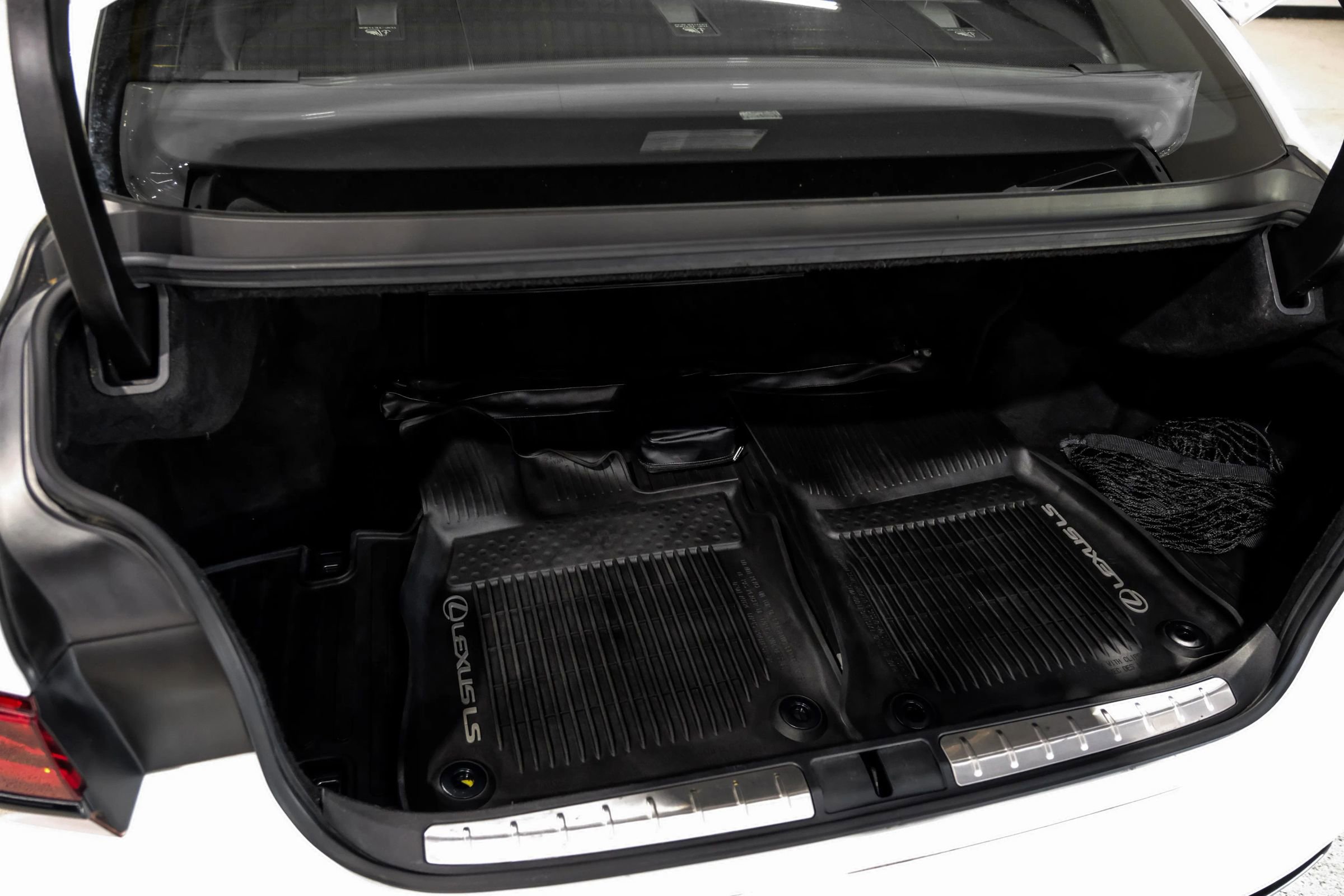 Used 2021 Lexus LS 500 F Sport w/ Accessory Package (Z2) image 61