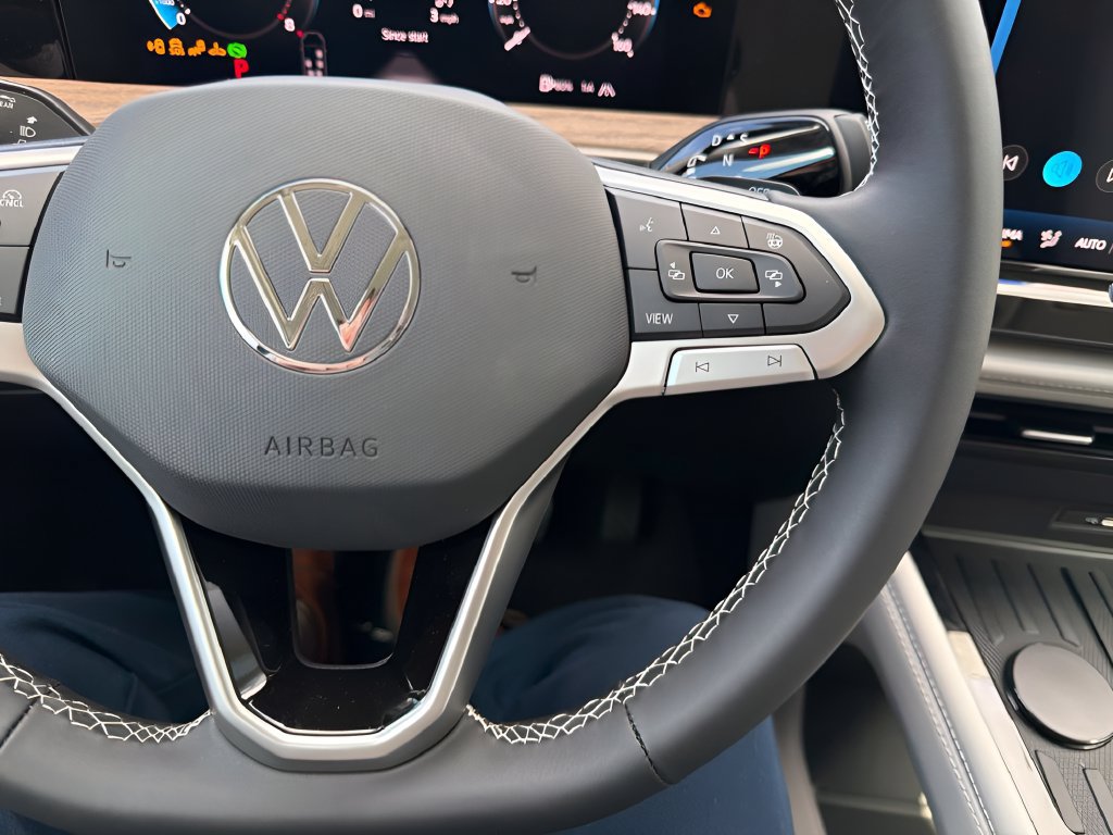 New 2027 Volkswagen Atlas SE AWD/4WD image 13