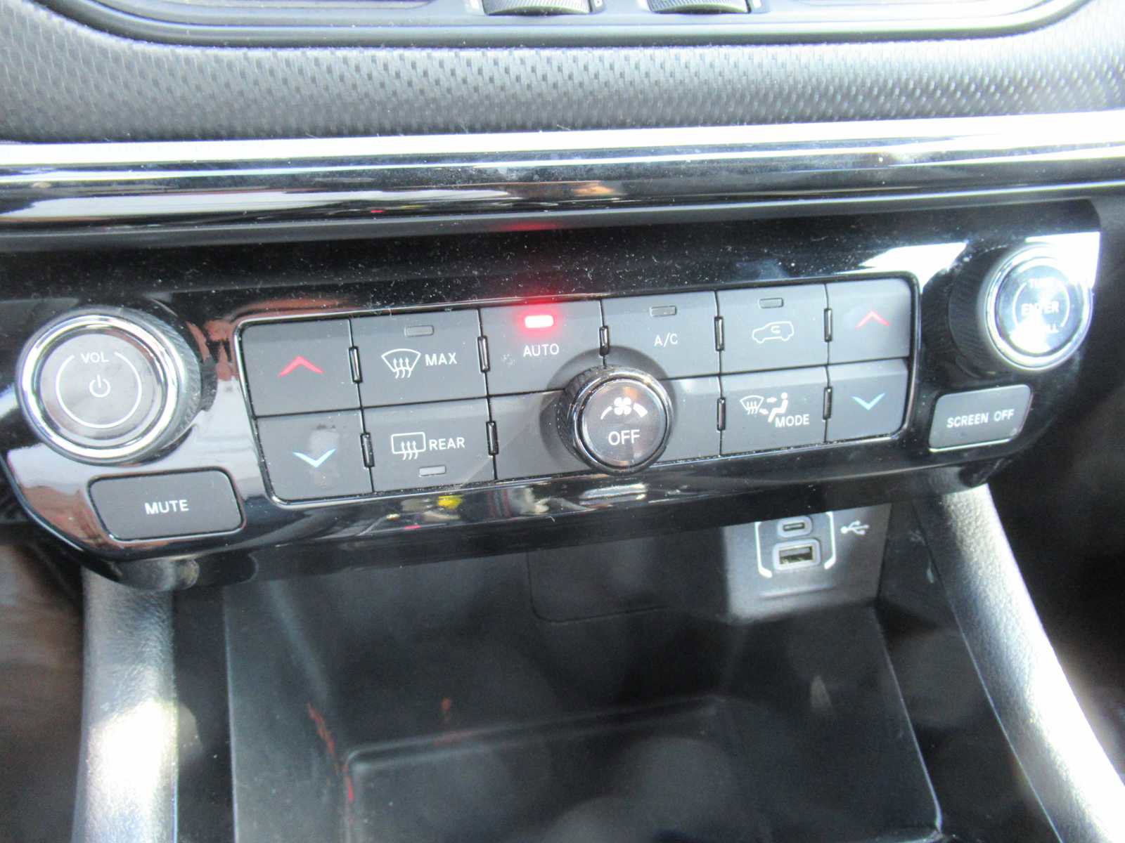 Used 2023 Jeep Compass Trailhawk image 37