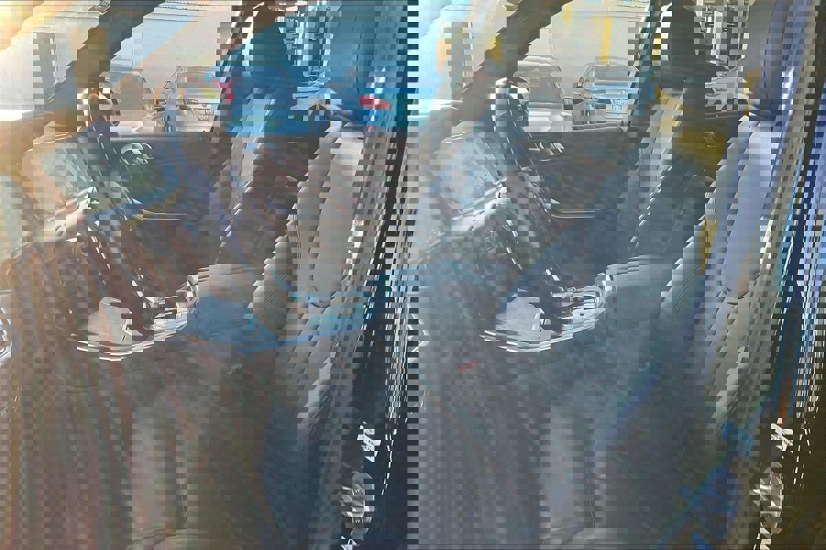 Used 2022 BMW X5 xDrive40i w/ Premium Package image 22