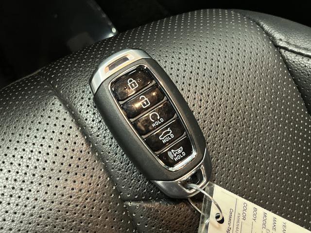 Used 2023 Hyundai Elantra Limited FWD image 26