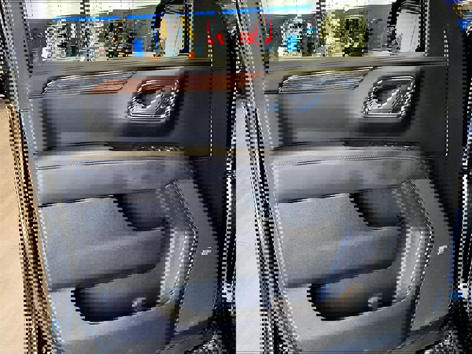 Used 2021 Chevrolet Tahoe High Country AWD/4WD image 9