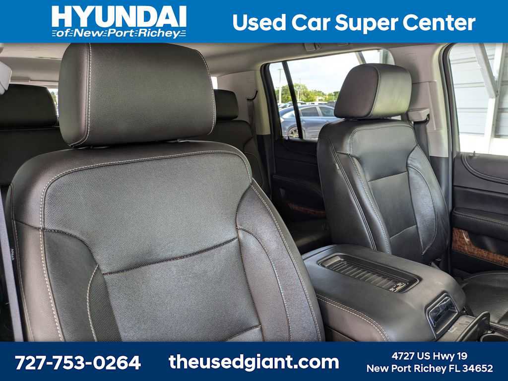Used 2018 Chevrolet Suburban Premier RWD image 6