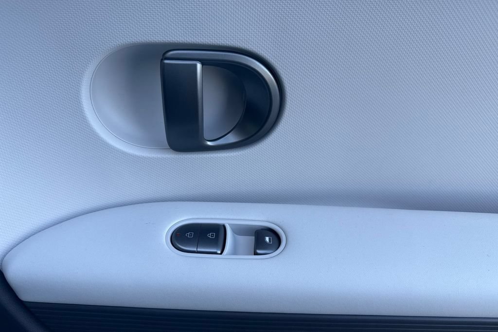 New 2026 Hyundai Ioniq 5 SE RWD image 19