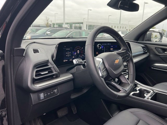 Used 2026 Chevrolet Traverse LT AWD/4WD image 9