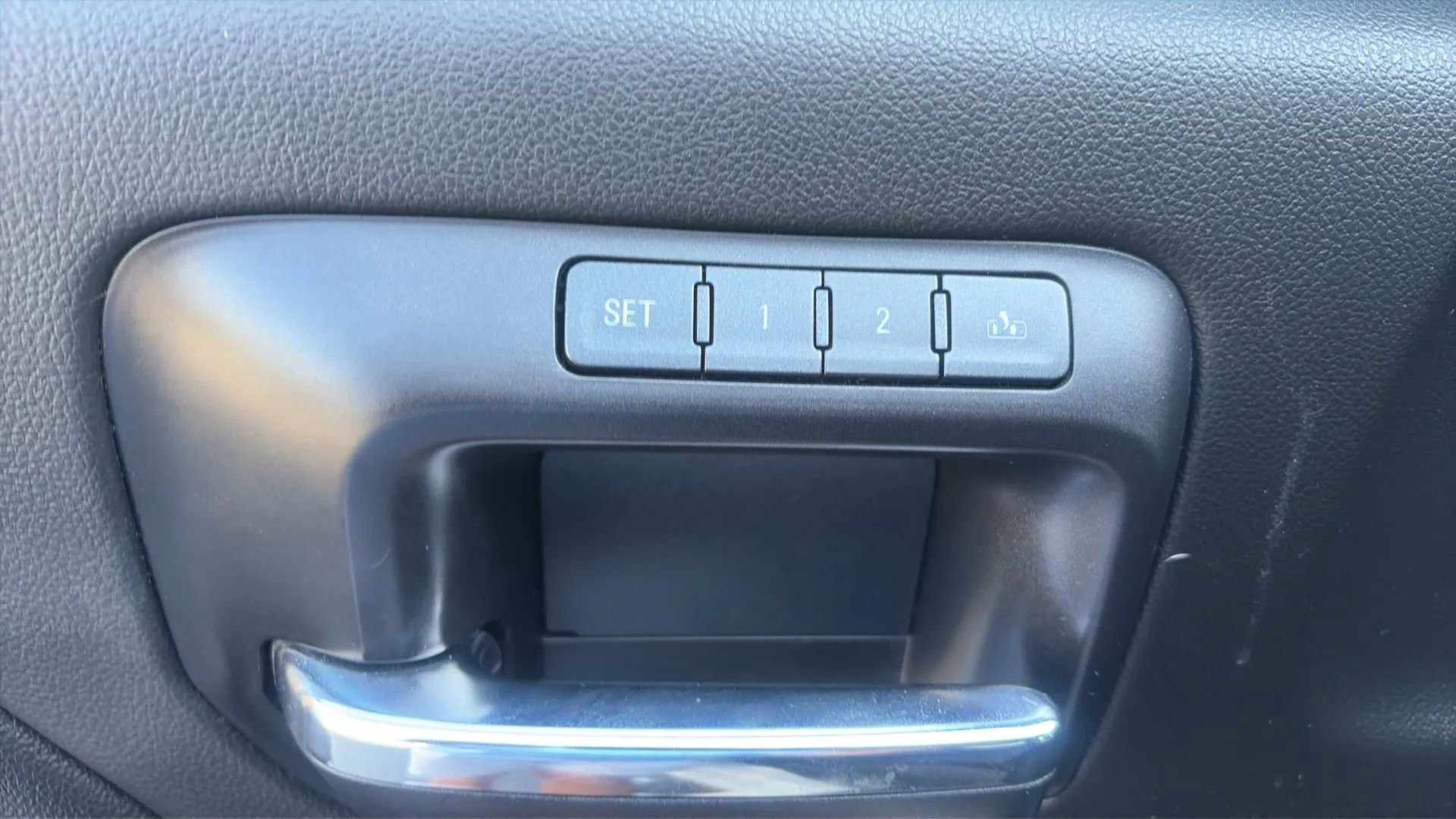 Used 2014 Chevrolet Silverado 1500 LTZ w/ LTZ Plus Package image 24